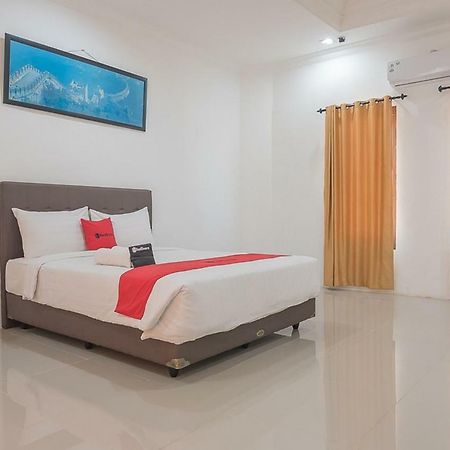 Hotel Reddoorz Near Jatinangor Town Square Exterior foto